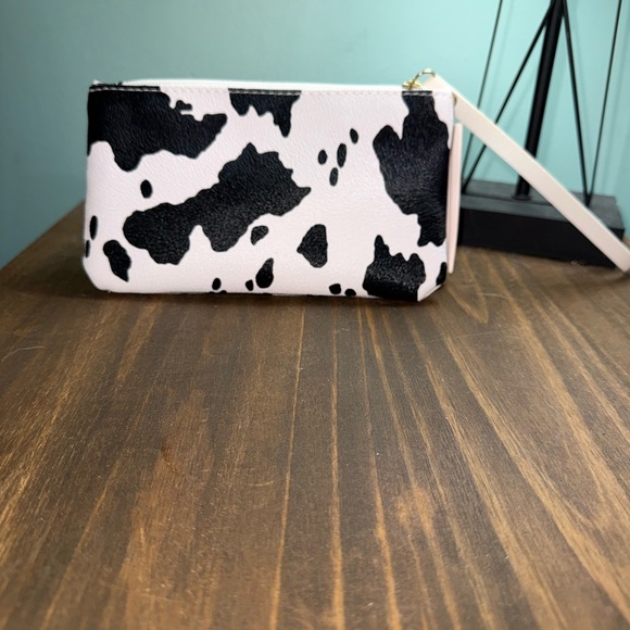 Handbags - Wristlet Clutch - Black and White Cow Print